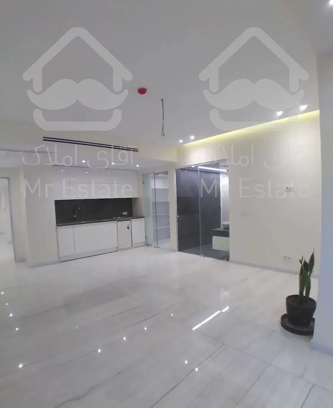 دربند ۳۰۰ متر همراه با ۱۰۰ متر تراس