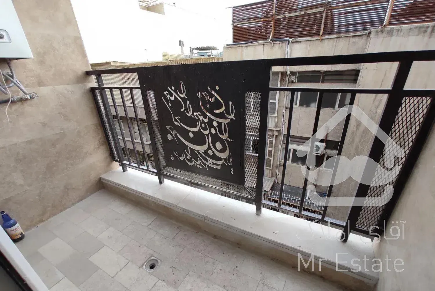 ونک ۱۱۰ متر ۲ خواب/ نوساز کلید نخورده/ طبقه آخر