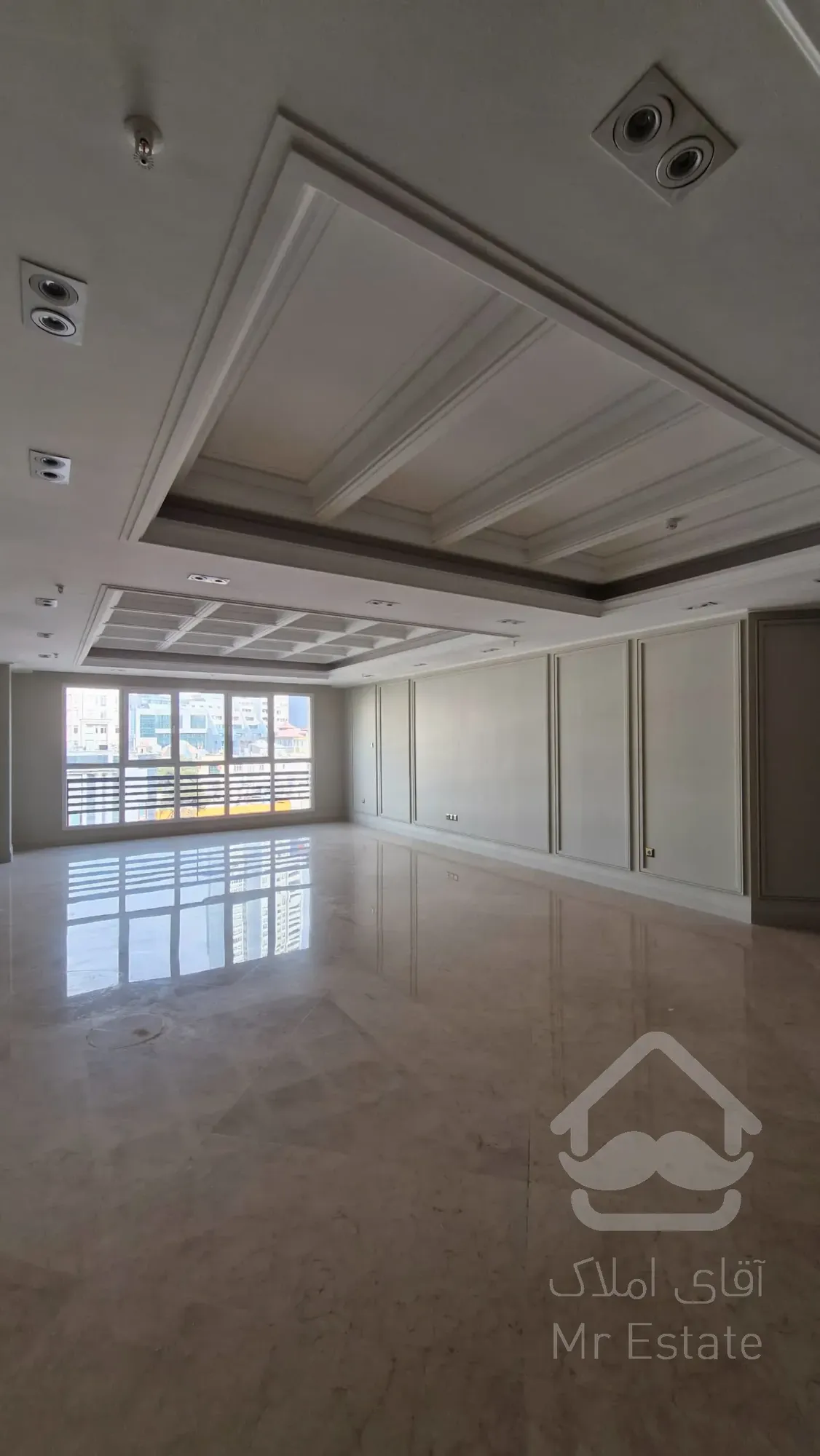 خرید آپارتمان ۲۸۰متر فول مشاعات فرمانیه سنبل