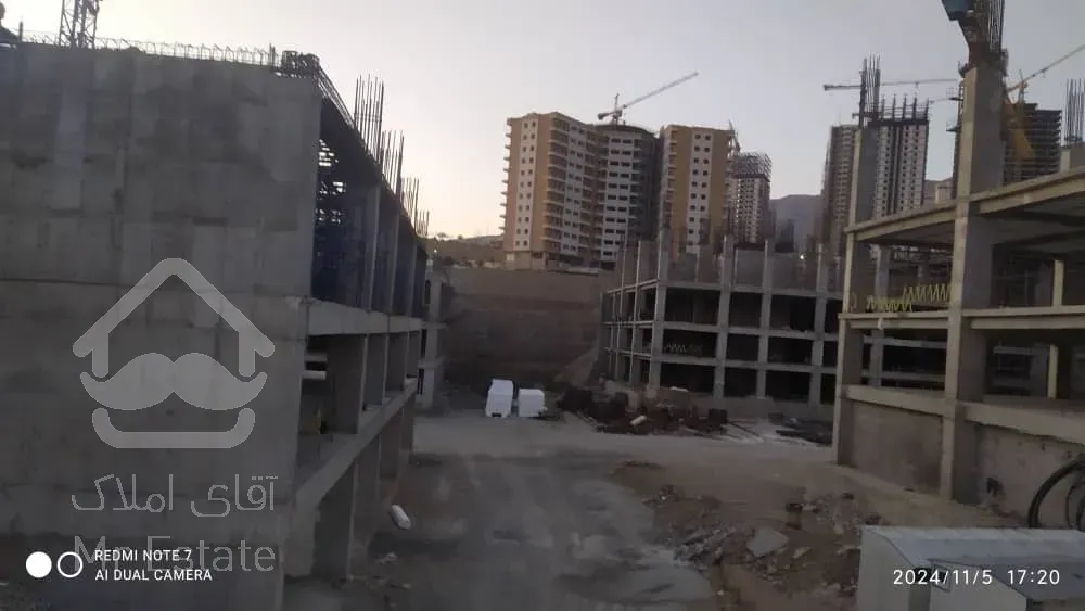 پیش فروش واحد۱۰۶متری شهرک گلستان قابل تهاتر اقساطی