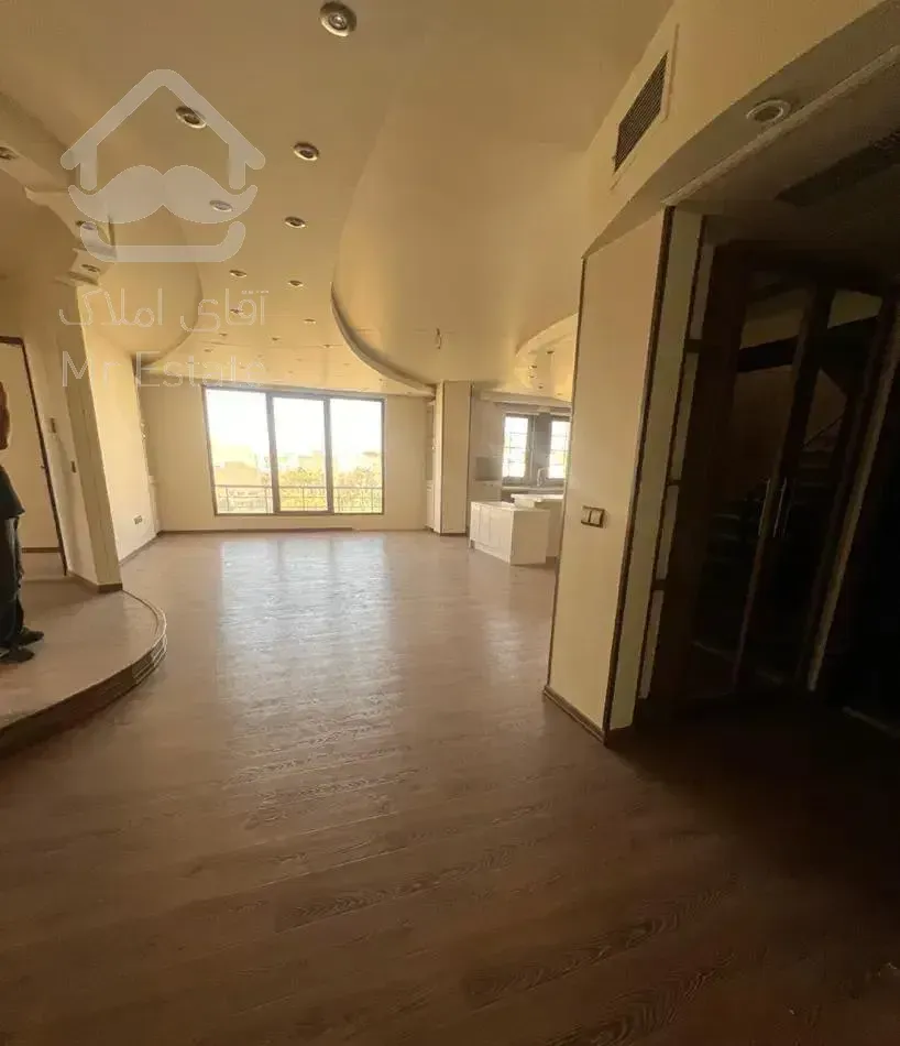 ۱۸۸متر/ سه خوابه/تک واحدی / فستیوال نور / هخامنش