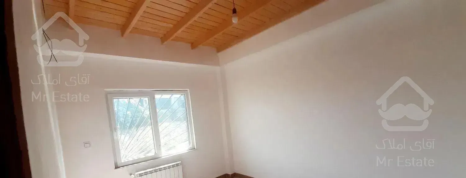 ویلا نوساز با ۲۵۰ متر زمین