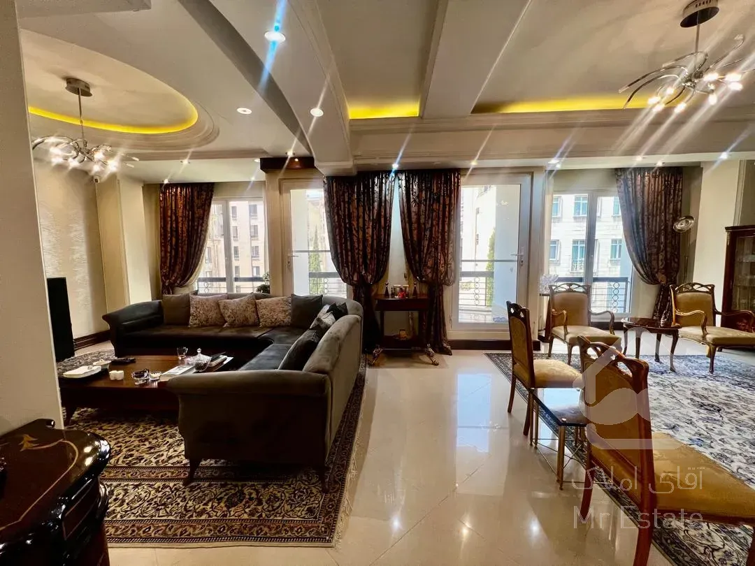 فروش اپارتمان 220 متری زعفرانیه