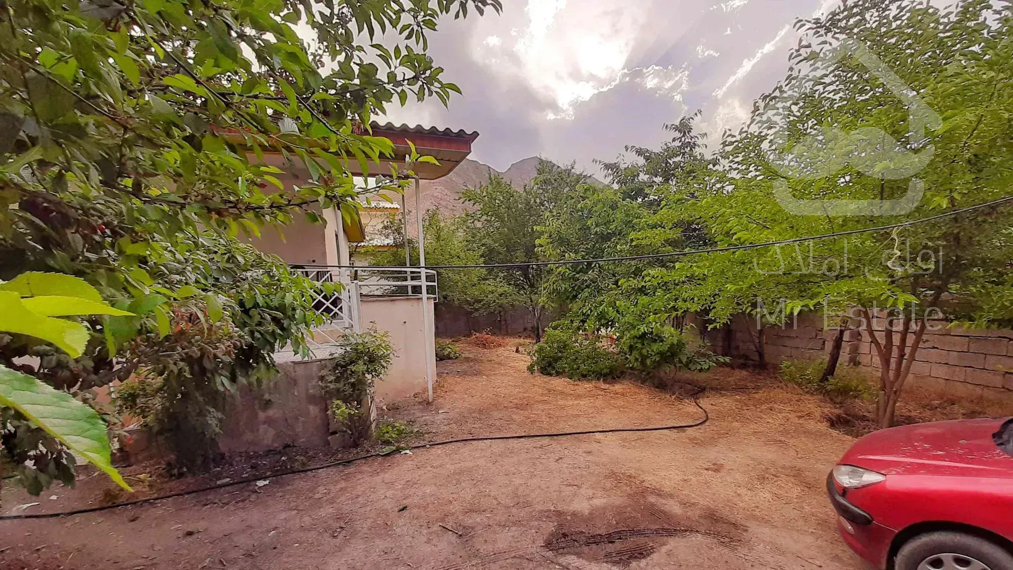 فروش خانه باغ ۵۵۰ متر در منطقه ایرا لاریجان واقع در جاده هراز بالای آب اسک ویو قله دماوند