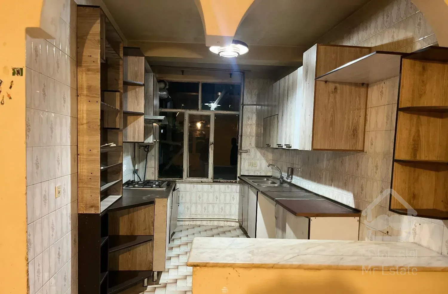 رهن کامل آپارتمان ۶۸ متری در فرحزاد