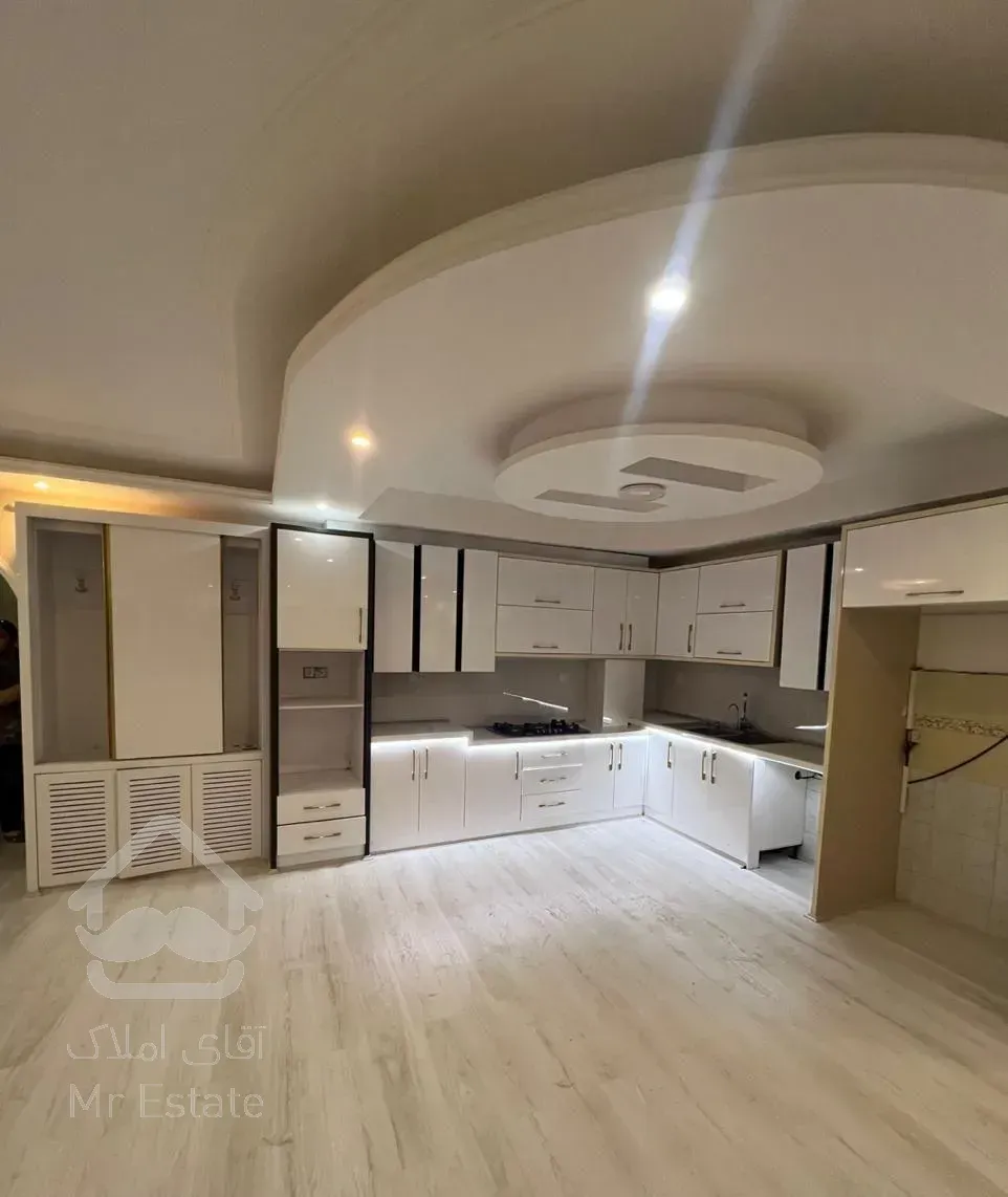 فروش آپارتمان ۱۵۰ متری پلاک یک کوه خیابان کارگر