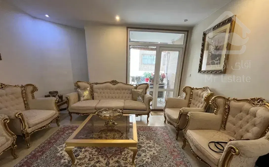 آپارتمان ۱۱۰متر/سالن پرده خور رو به آفتاب/زرین