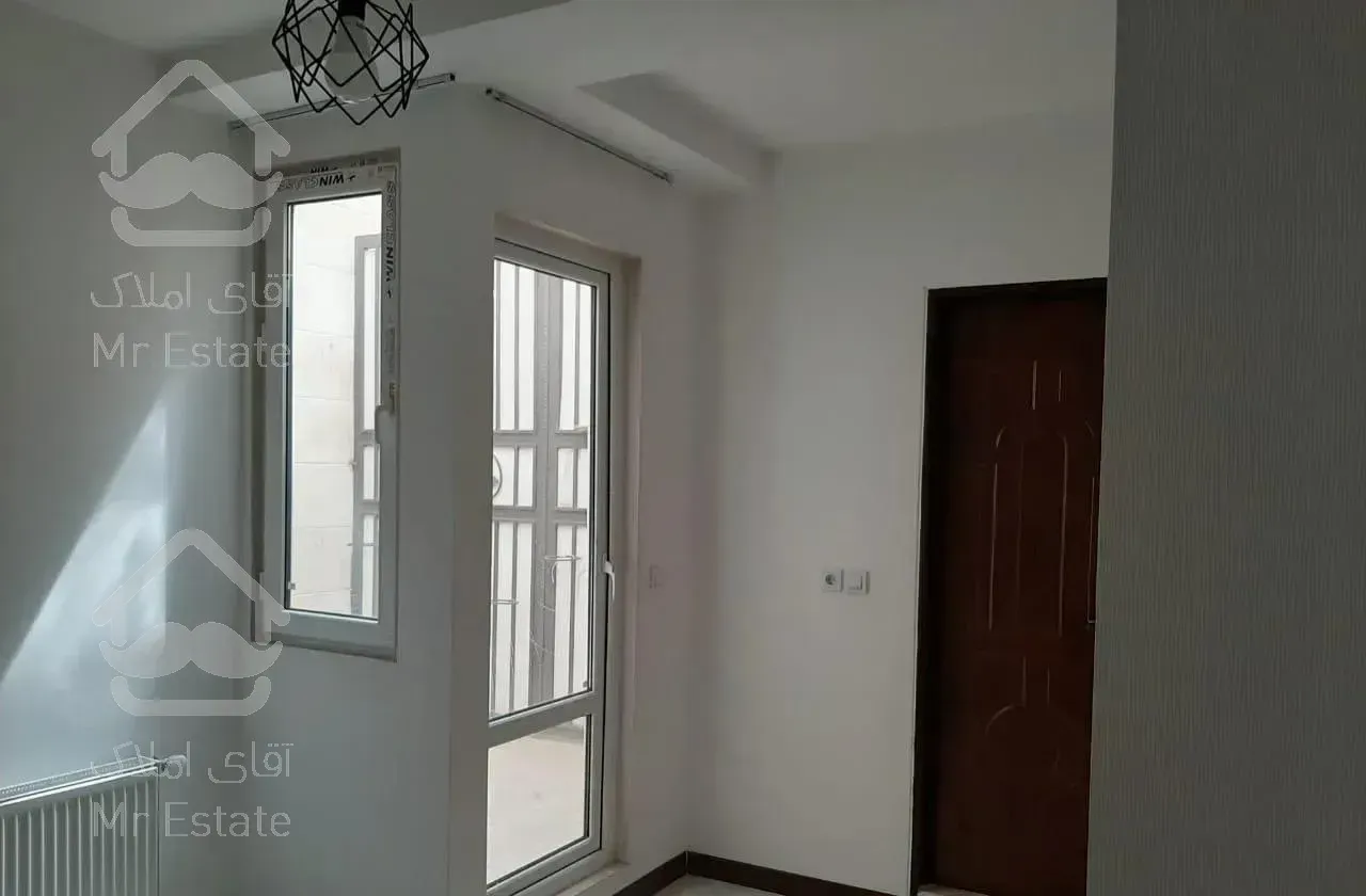 آپارتمان فروشی ۱۳۰ متر ۳ خواب سروآزاد