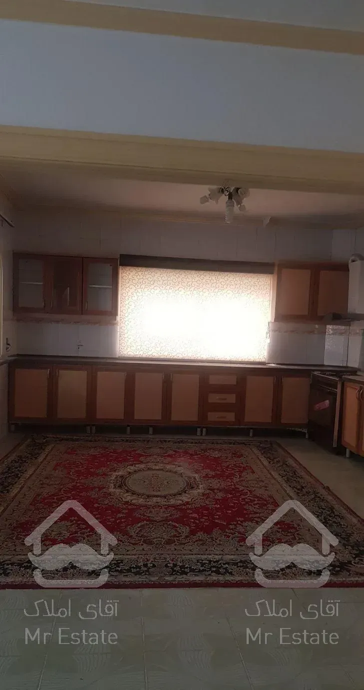 آپارتمان ۲۵۰ متری داخل شهرک ساحلی