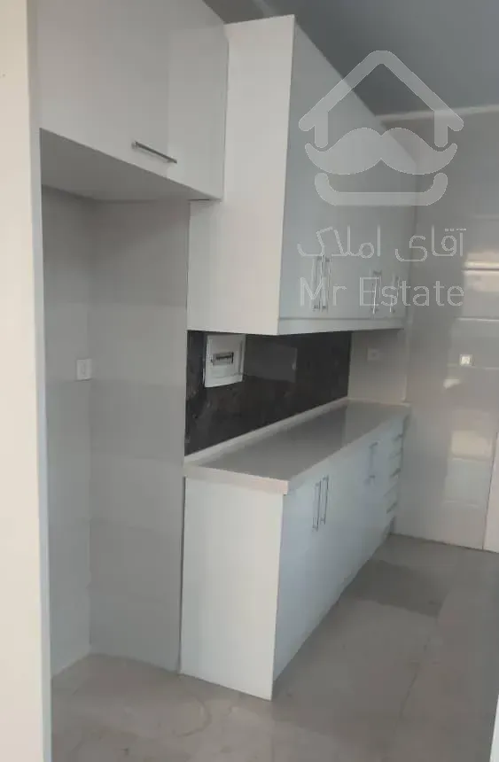 فروش آپارتمان ۱۰۵ متری ۳ خوابه در جمهوری