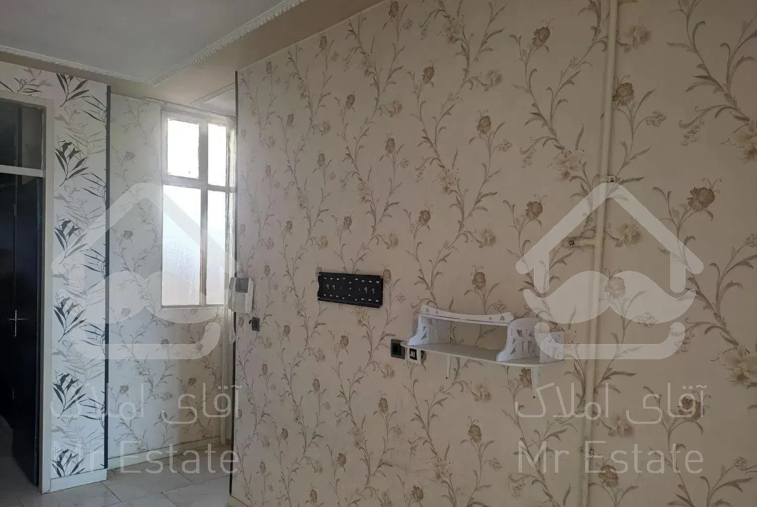 ۷۱متری تخلیه پارکینگ اختصاصی رو به نما چهارم شرقی