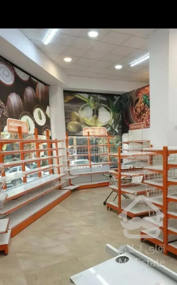 ۱۸۰متر تجاری /سند تک برگ/بر اصلی چهارراه