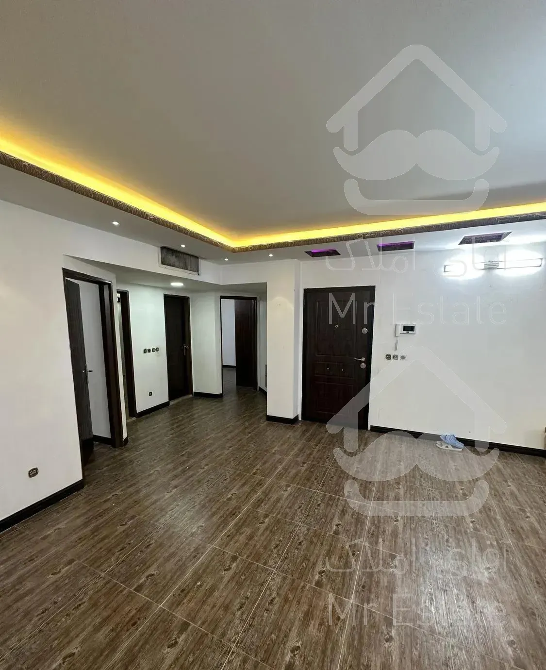 اپارتمان ۹۹ متری * جنوبی * تک واحدی