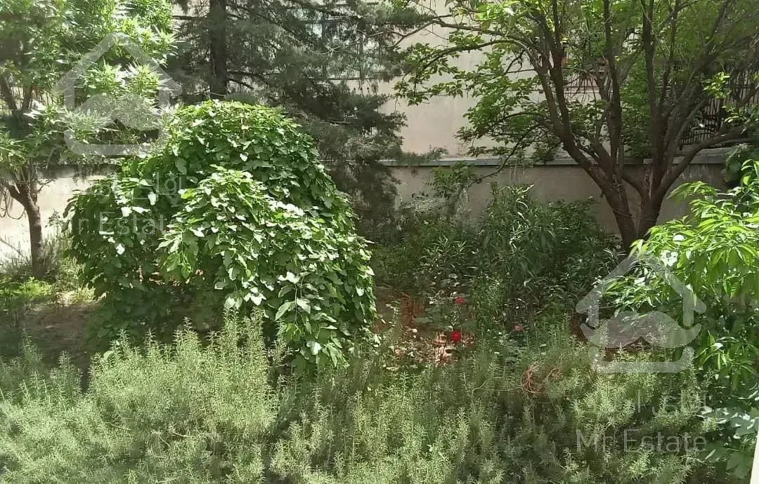 آپارتمان۲۰۰متری۳خوابه با۲۰۰مترحیاط اختصاصی