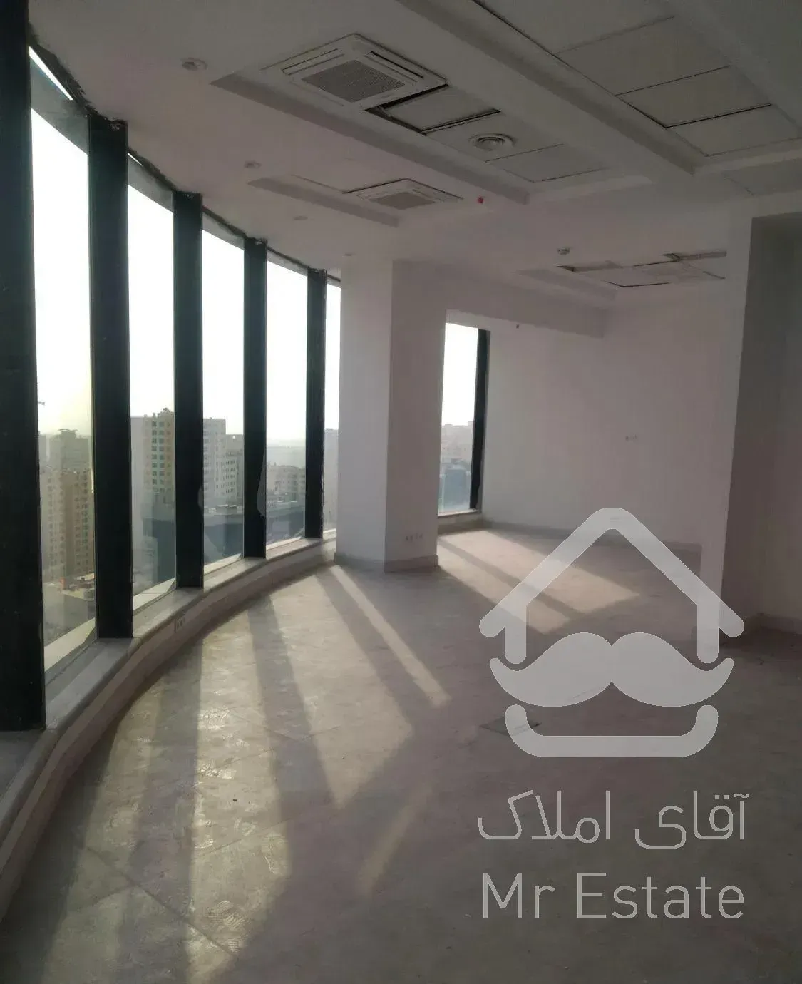 ۹۵ متر دفتر کار اداری فلت  با ویو دریاچه چیتگر