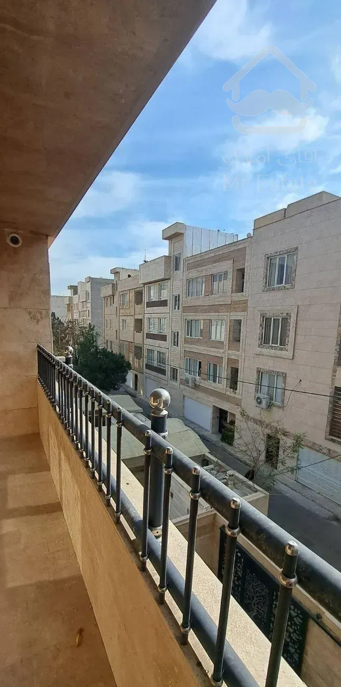 ۹۳متر نوساز تک واحدی طبقه ۳ ویلا شهر منطقه ۲۱