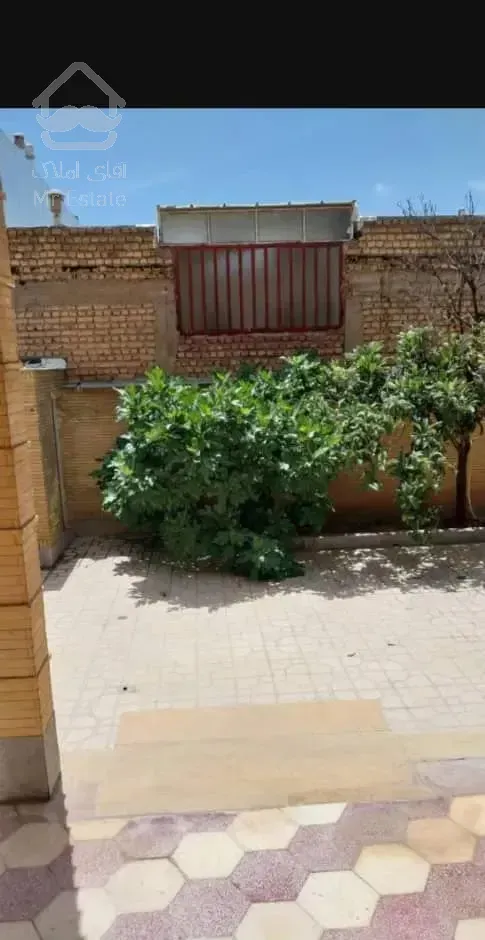 دو خواب همکف حیاط اختصاصی