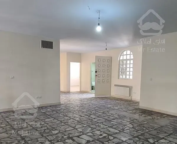 ملک کاملا دنج و بازسازی شده