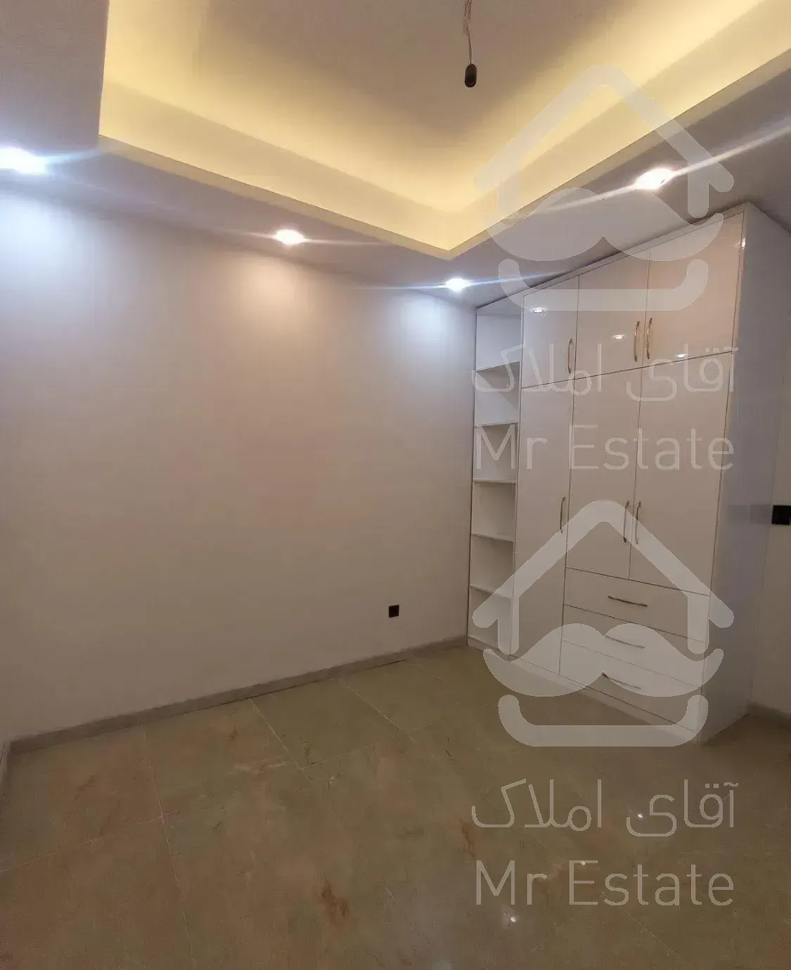 175 متر شخصی ساز دریاچه خلیج‌فارس