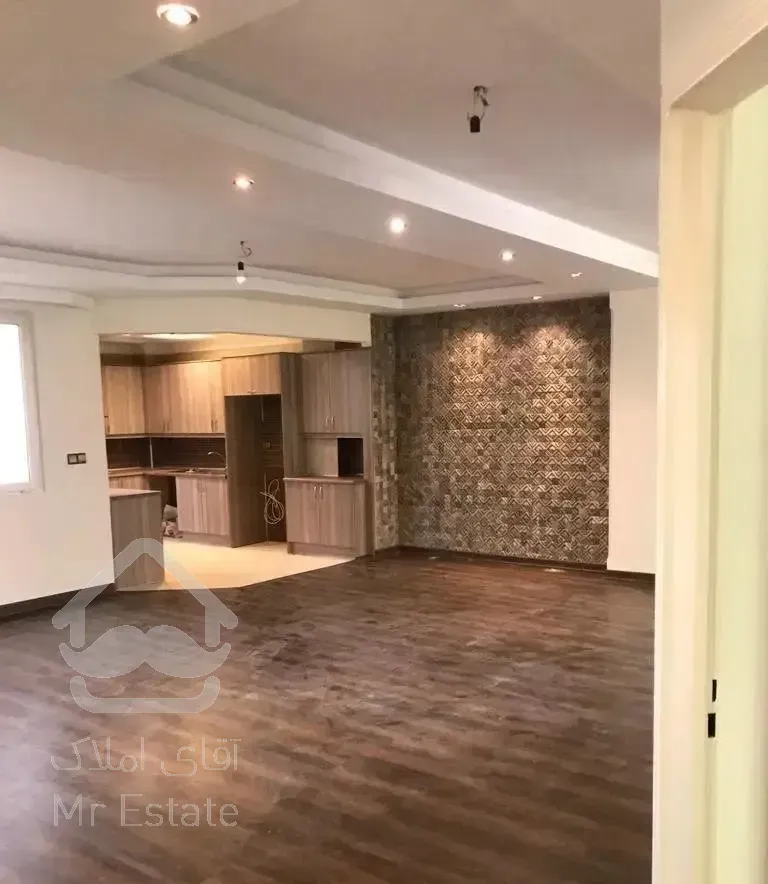 ۱۱۱ متر / ایران زمین / امکانات فول