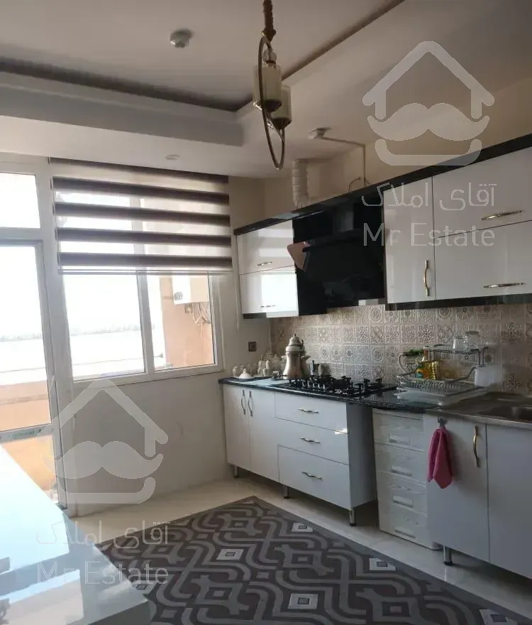 110 متری ابتدای امامیه طبقه سوم