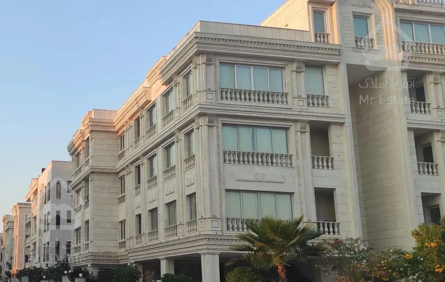 فروش ۹۸متری دو خواب فاز ۷ صدف