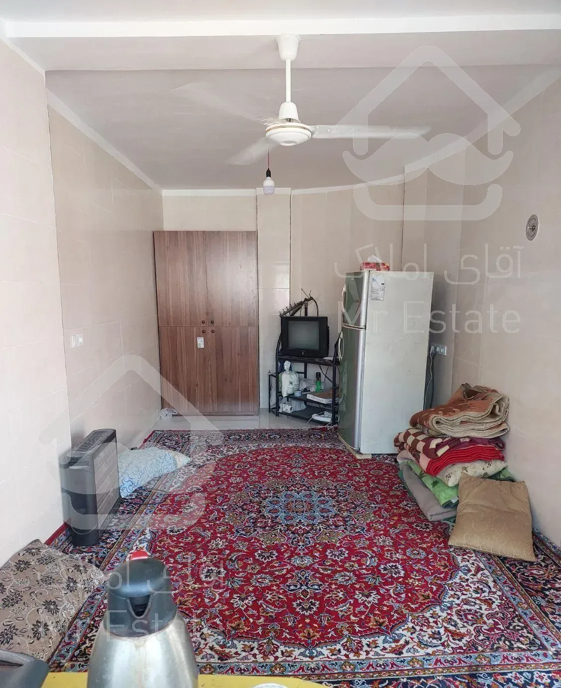 نگهبان و سرایدار مرد به عنوان نگهبان دوم