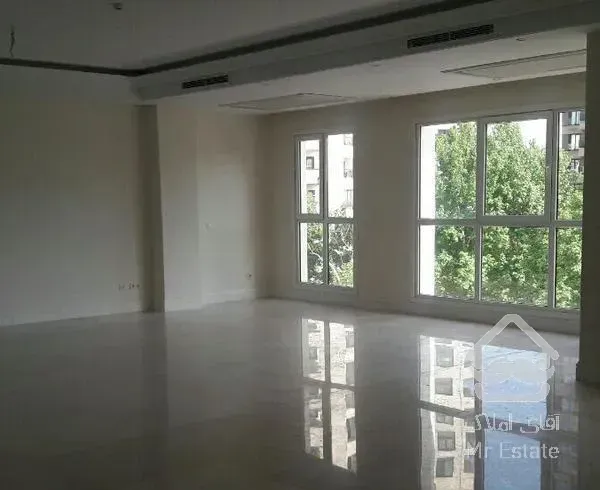 آپارتمان،142متر،3خواب،خیابان الف،کلید نخورده