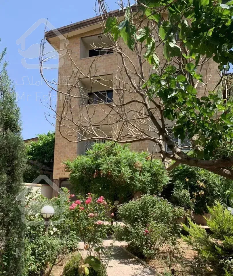 آپارتمان 111متری فاز سه مهرشهر ورودی