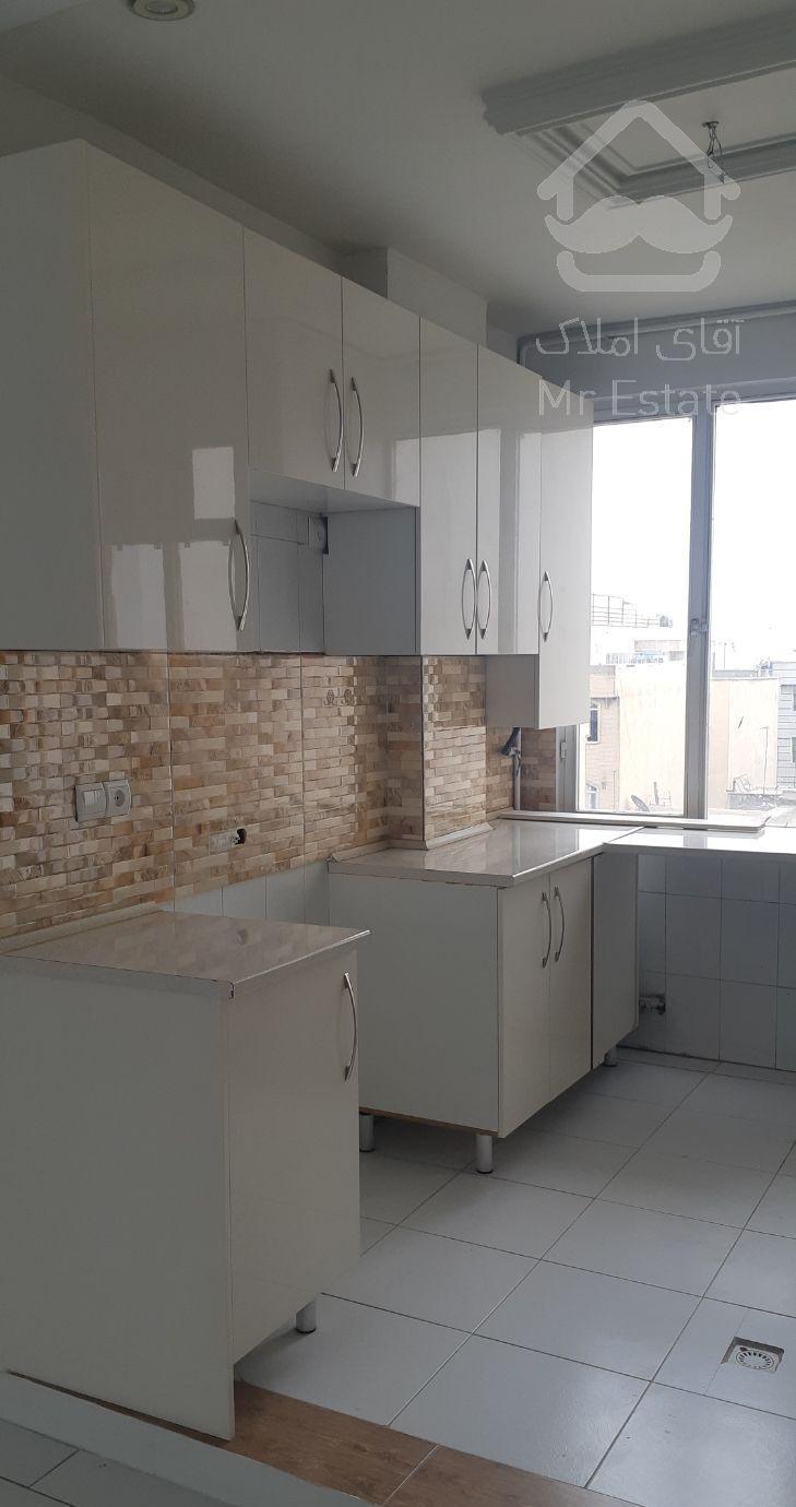 ۵۰ متر یک خواب ، نورگیر