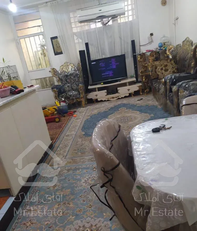 آپارتمان چهار واحده طبقه بالا ۷۶ متر