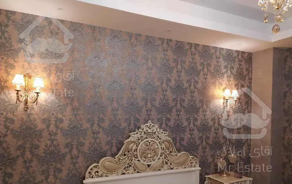 نقاشی ساختمان.کاغذدیواری .ایینه.دیوارپوش پارکت.