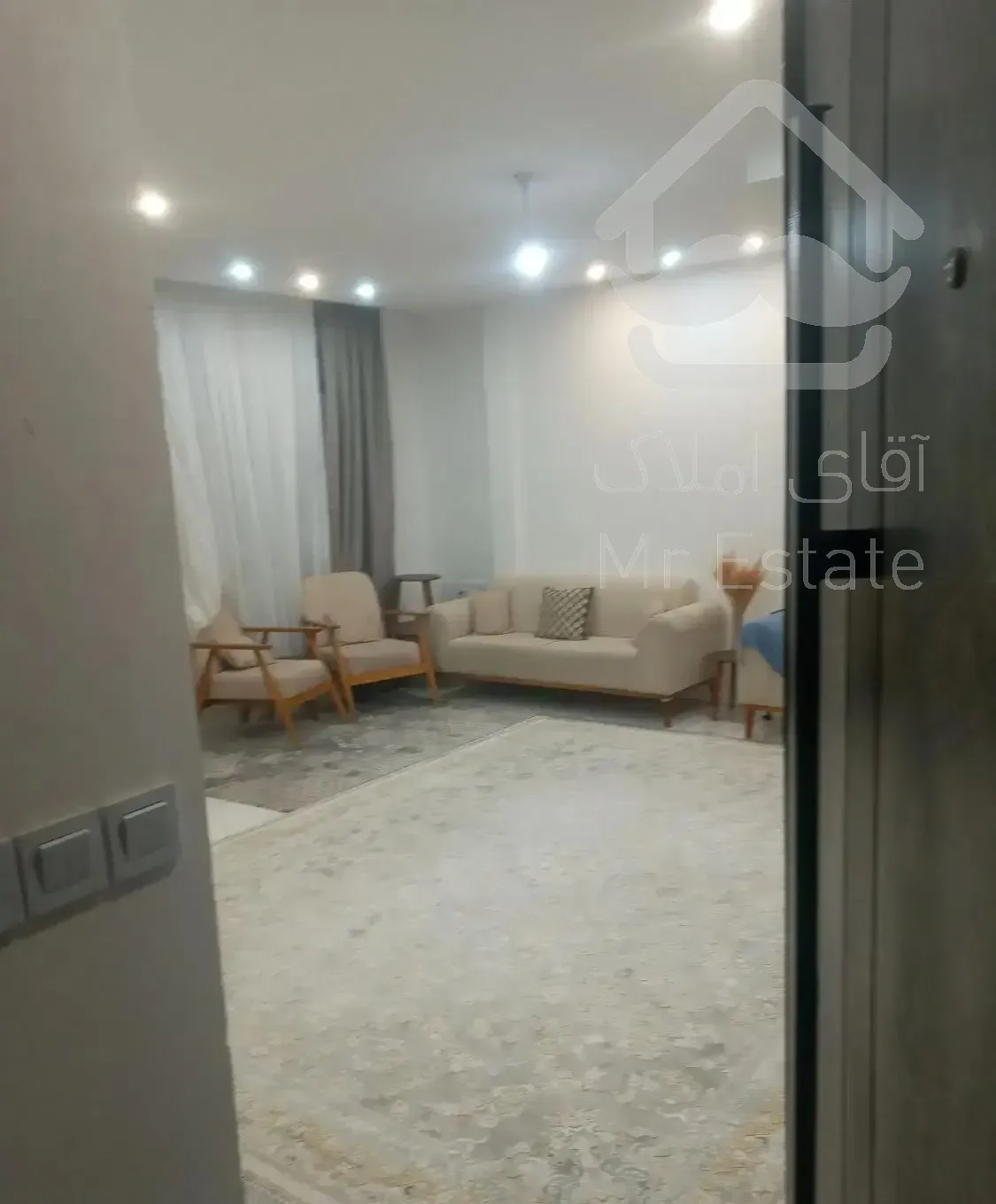 اپارتمان روبه روی موجهای خروشان