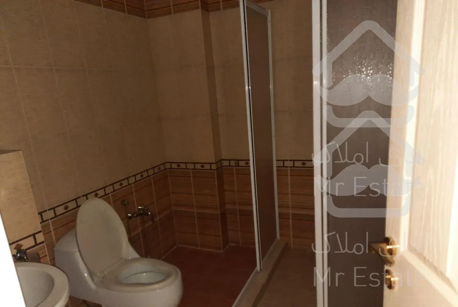 آپارتمان ، ۱۴۰ متری ، سه خوابه