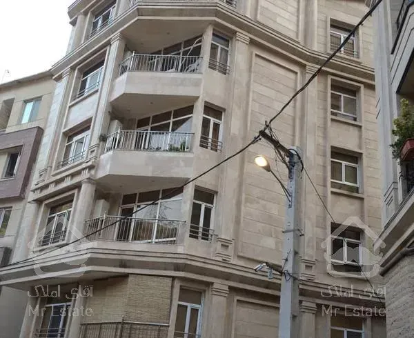 آپارتمان دوخوابه، دربند