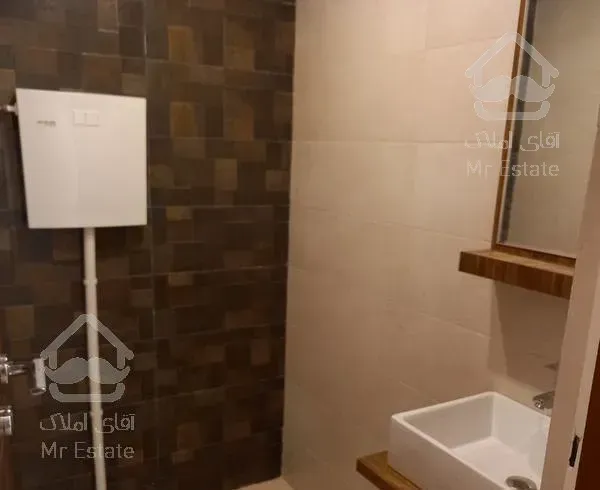 ۶۸ متر طبقه۵