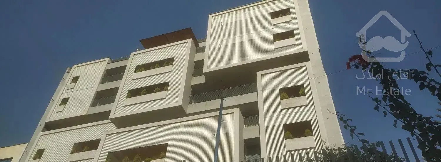 ۱۳۲متر\سندملکی\نورگیر دوبر و مستقیم\کم واحدوخلوت