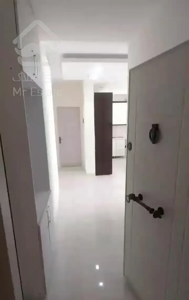 دریاچه‌چیتگر/متراژ۹۰/زیر‌نظرقوه‌قضائیه/وام‌دار