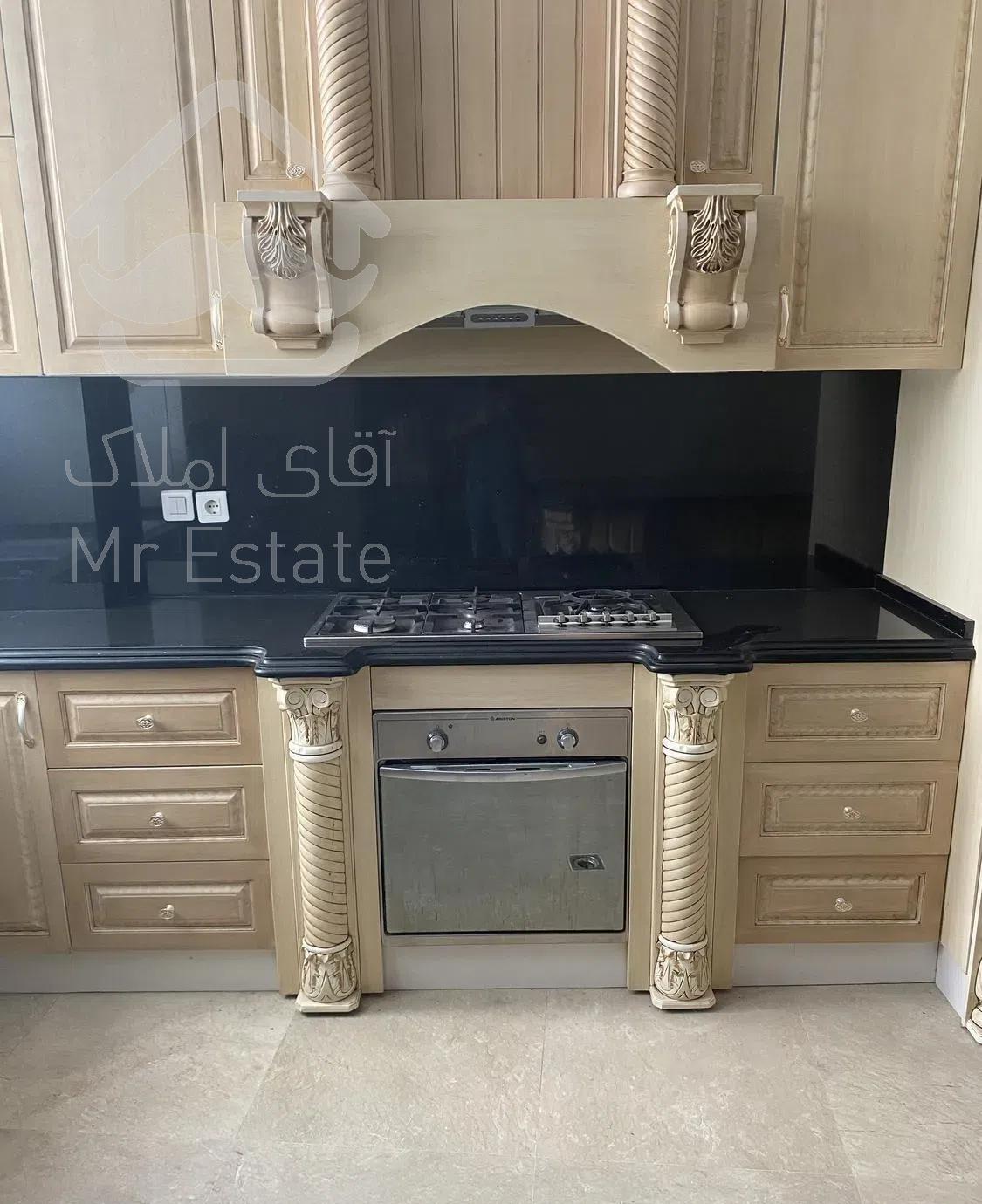 ٢٢٠ متر شمال اندرزگو/فرنیش/نئو کلاسیک/طبقه٧