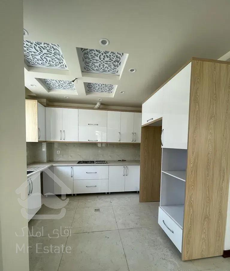 ۹۰متر دوخوابه طبقه همکف با پارکینگ و انباری