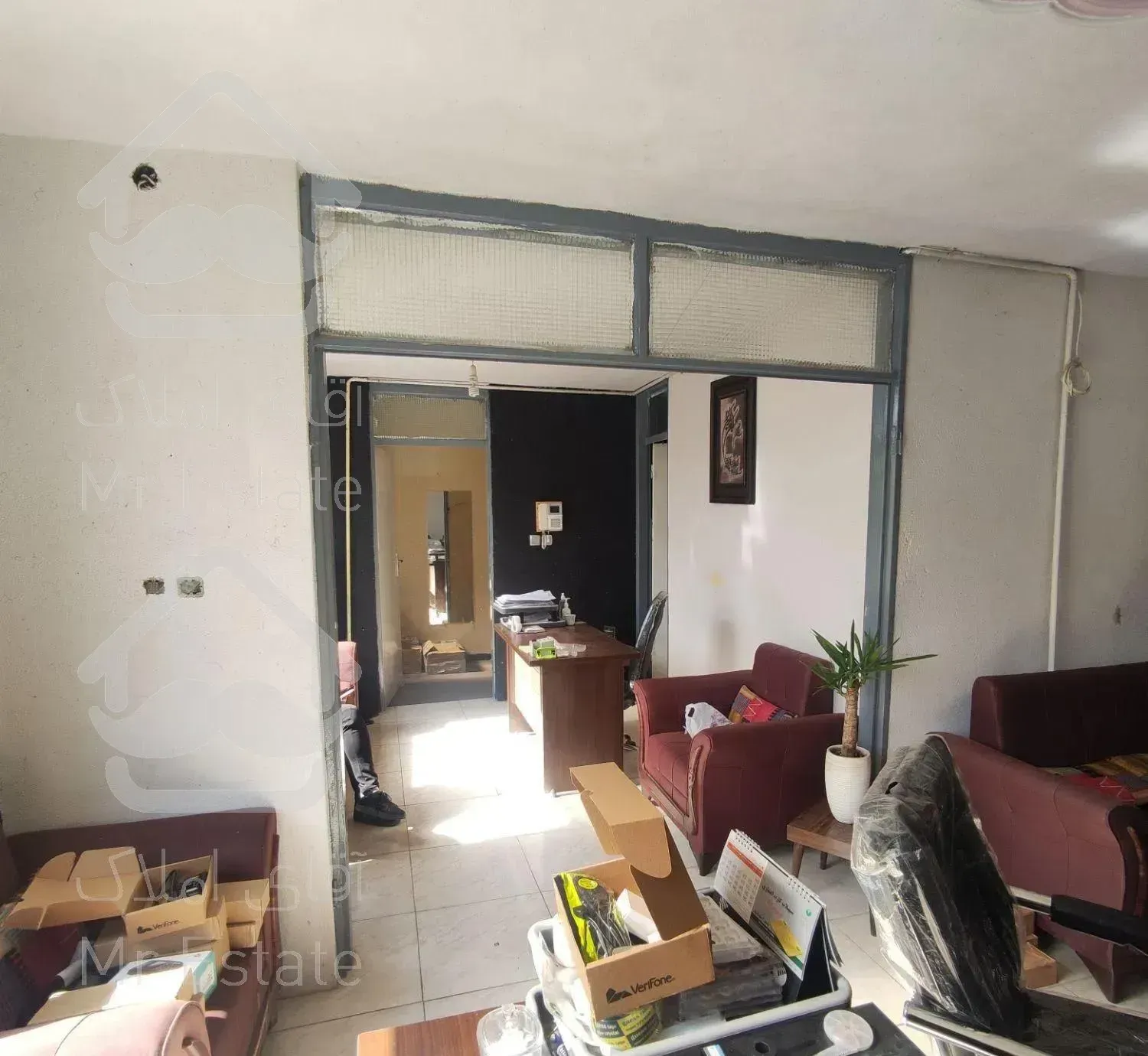 طبقه اول/دربست/مناسب سکونت/دفتر