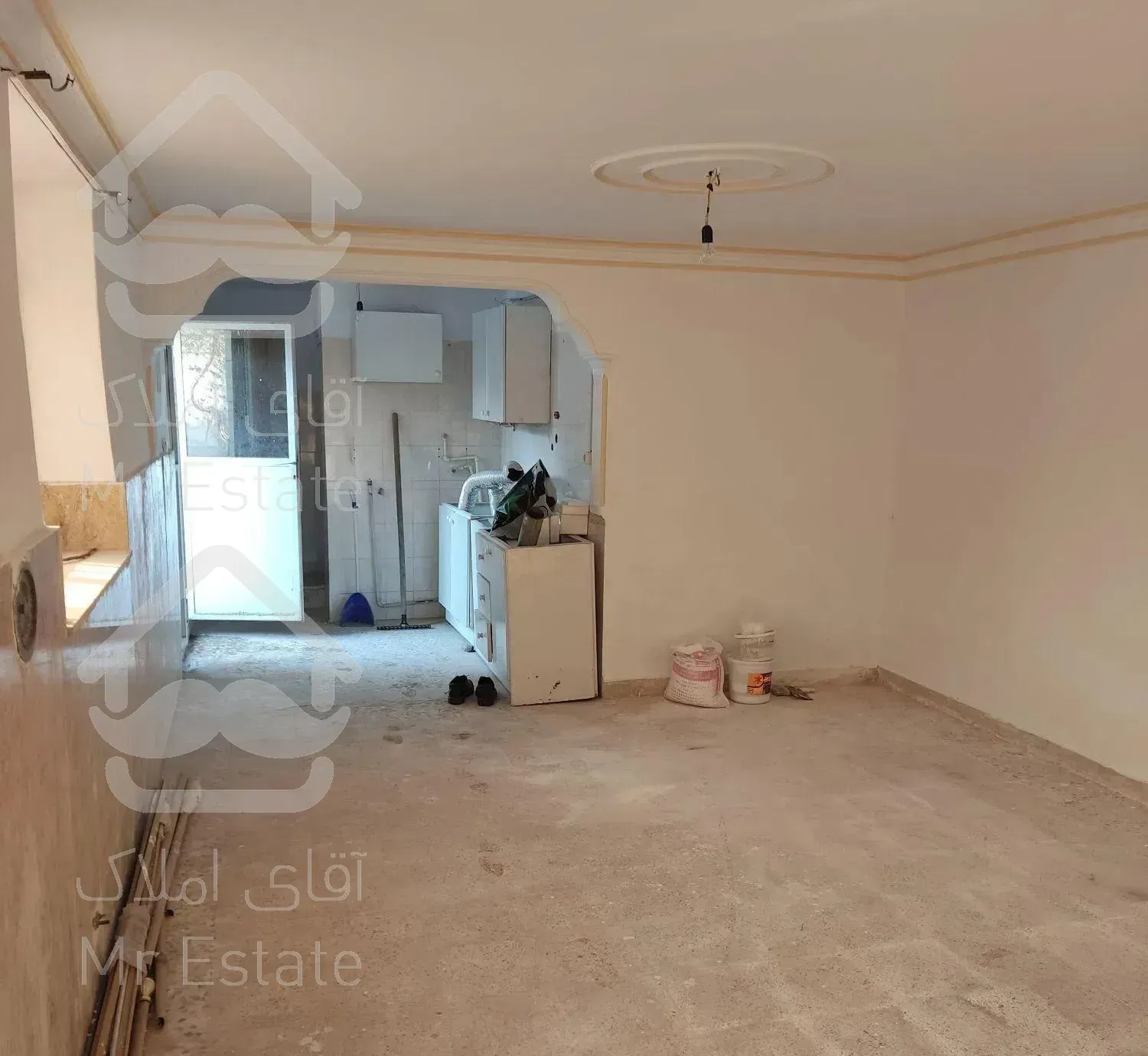 خانه ویلایی ۳۰۰ متر با ۱۴۰ متر بنا