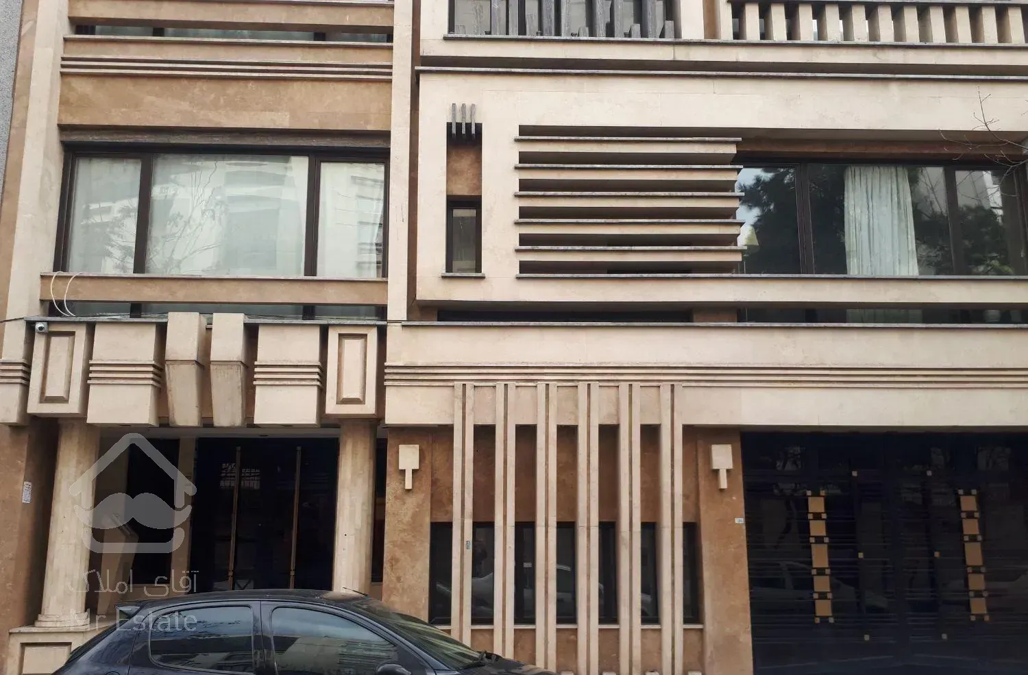 آپارتمان۱۰۷متر۳خواب فول خ کوروش