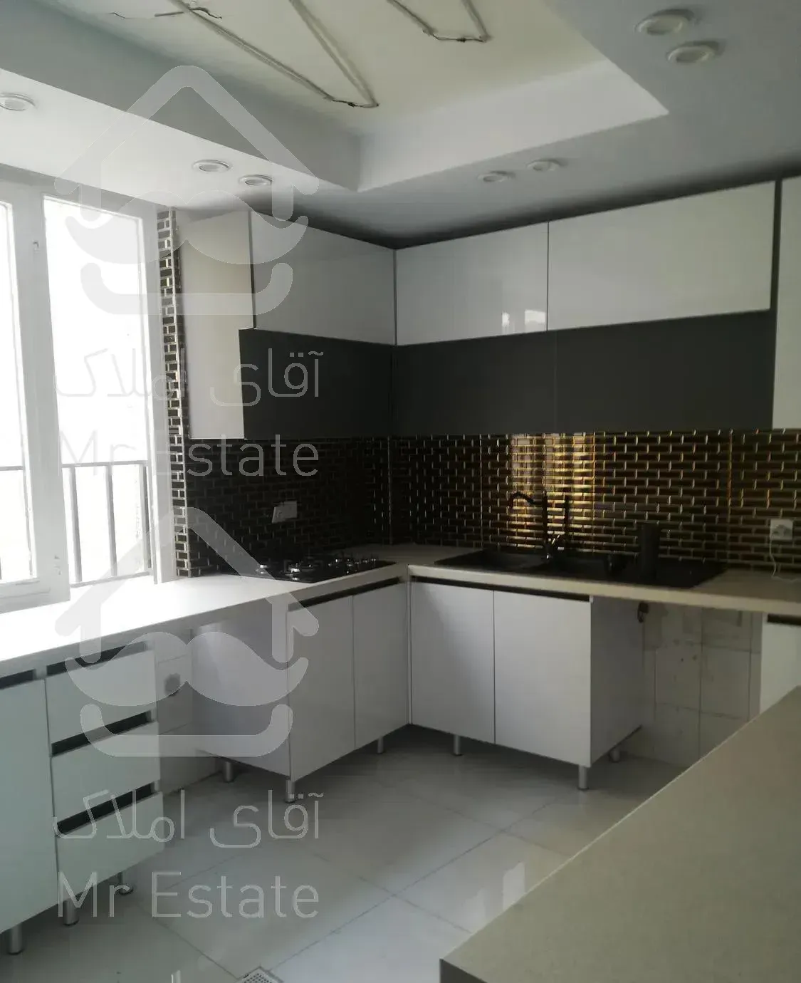 70 متر 2 خواب غرب بلوار با پارکینگ