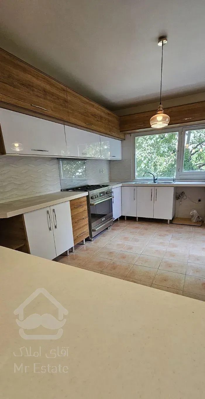 آپارتمان ۱۷۶متر ۳خواب ونک شیخ بهایی شمالی