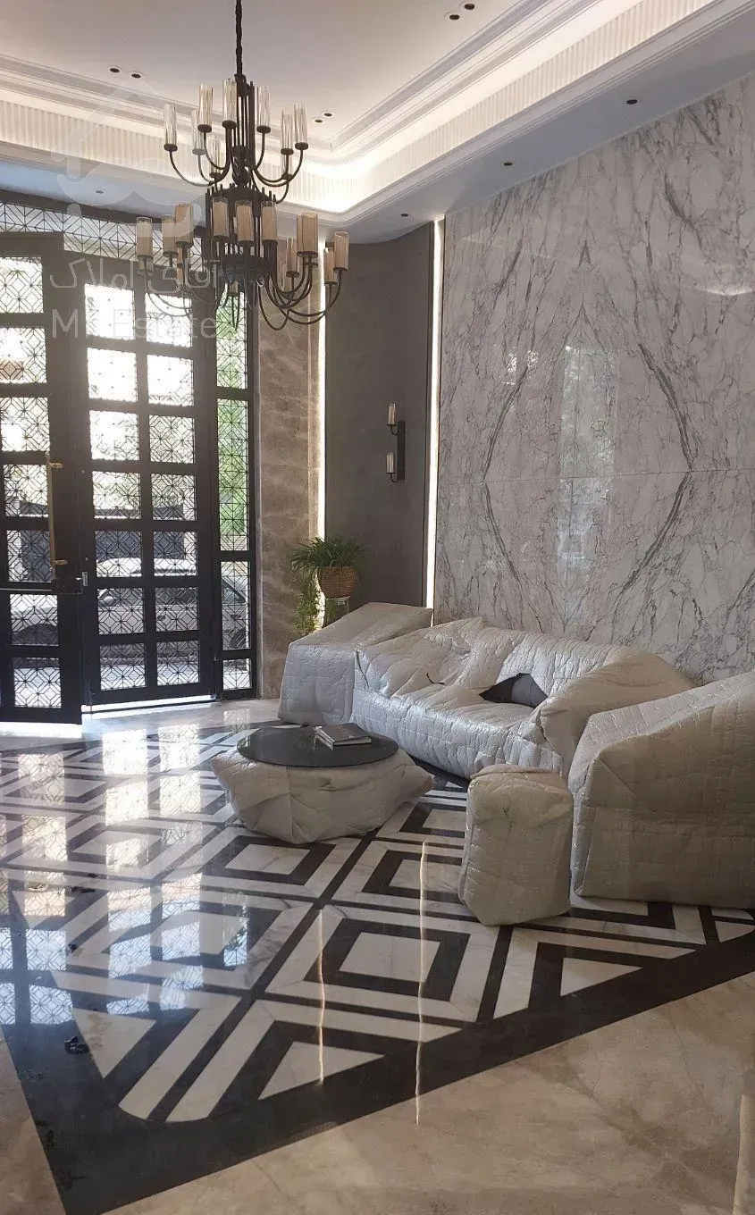 ۱۰۰متر/روبروی پارک ملت