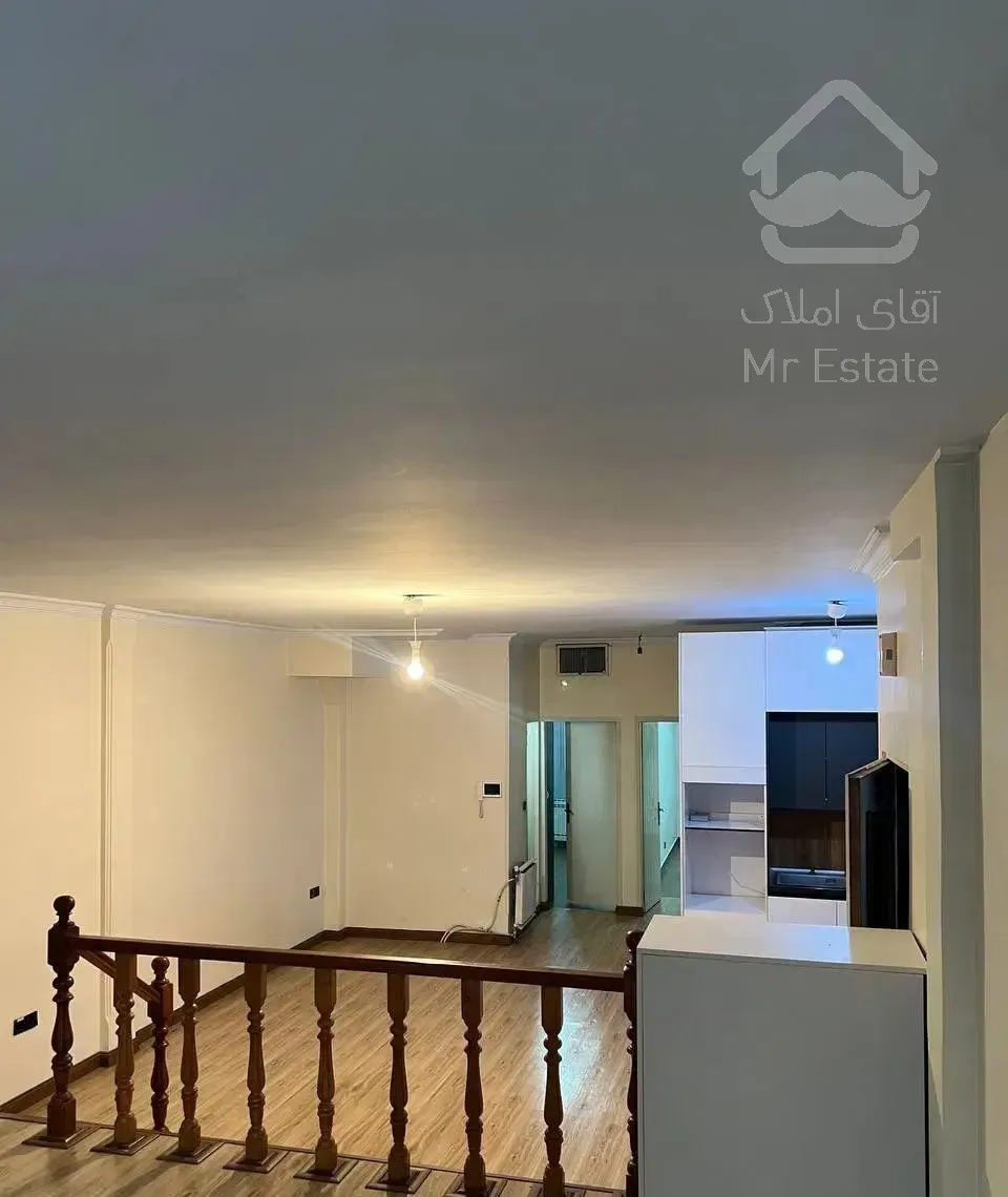 رهن اپارتمان ۹۰ متری در غرب باقری طبقه اول