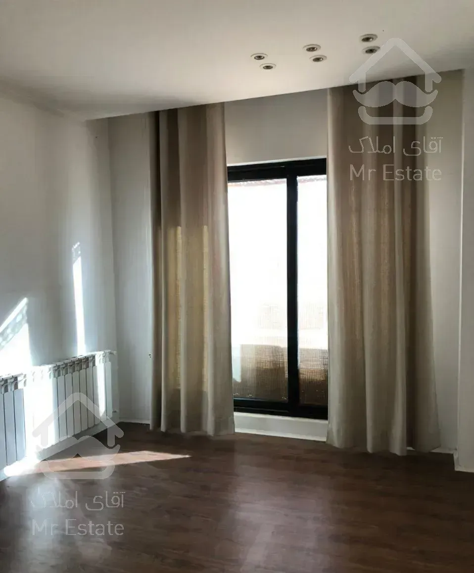 آپارتمان ۱۷۵ متری ۳ خواب نوساز در ملک آباد