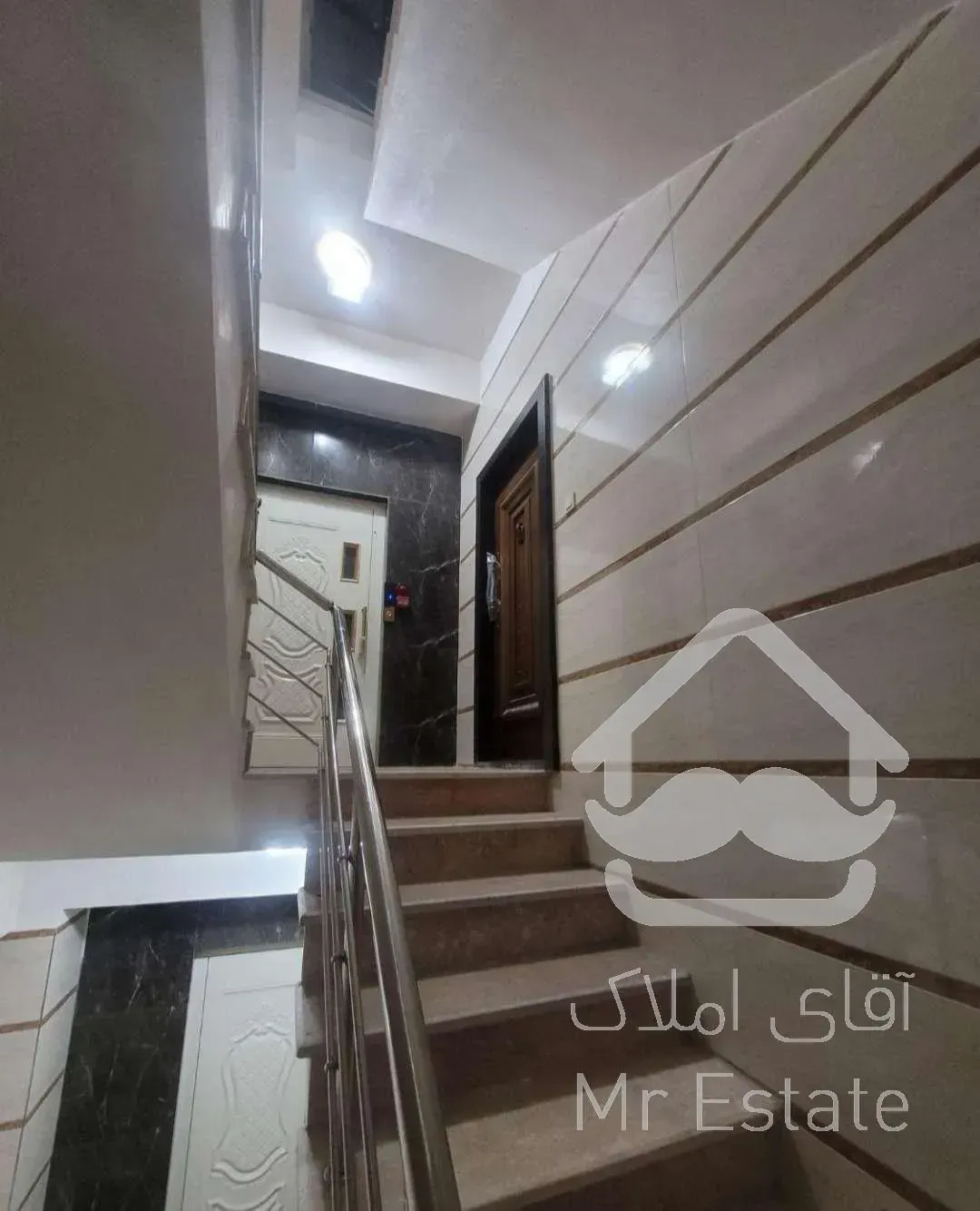 فروش واحد151 متری غرق در نور در فلکه گاز