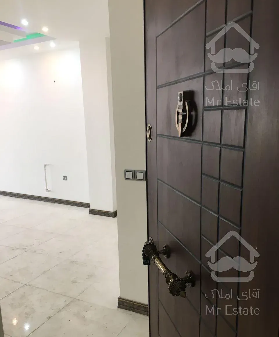 آپارتمان ۱۳۵‌ متری امام رضا ۳ خواب